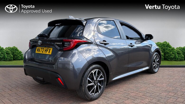 Toyota Yaris 1.5 Hybrid Design 5dr CVT Hybrid Hatchback